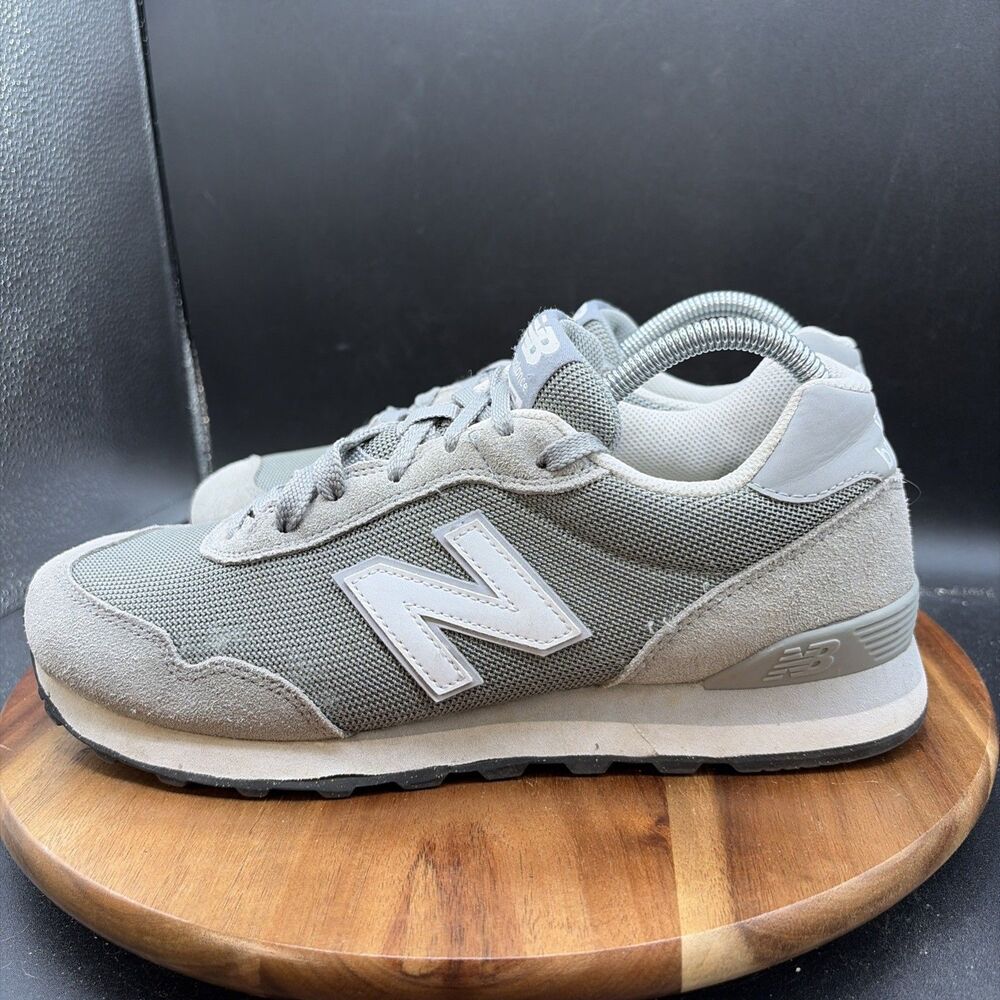 New Balance 515 Mens Size 9 Running Shoes Classic Gray Suede Walking Sneakers